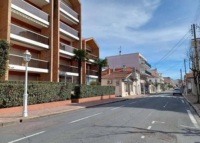 アパート Plein Soleil-2 By Interhome